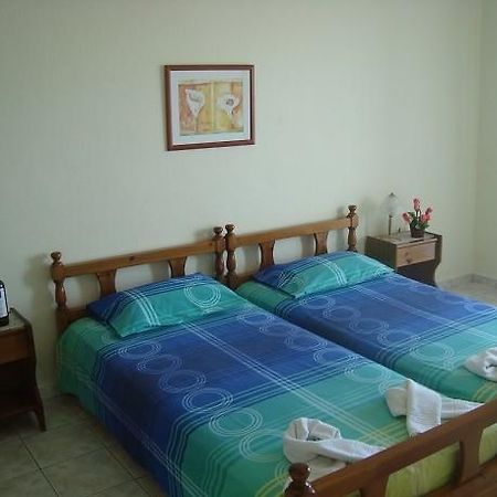 Yianna Studios & Apartments غيراكيني المظهر الخارجي الصورة